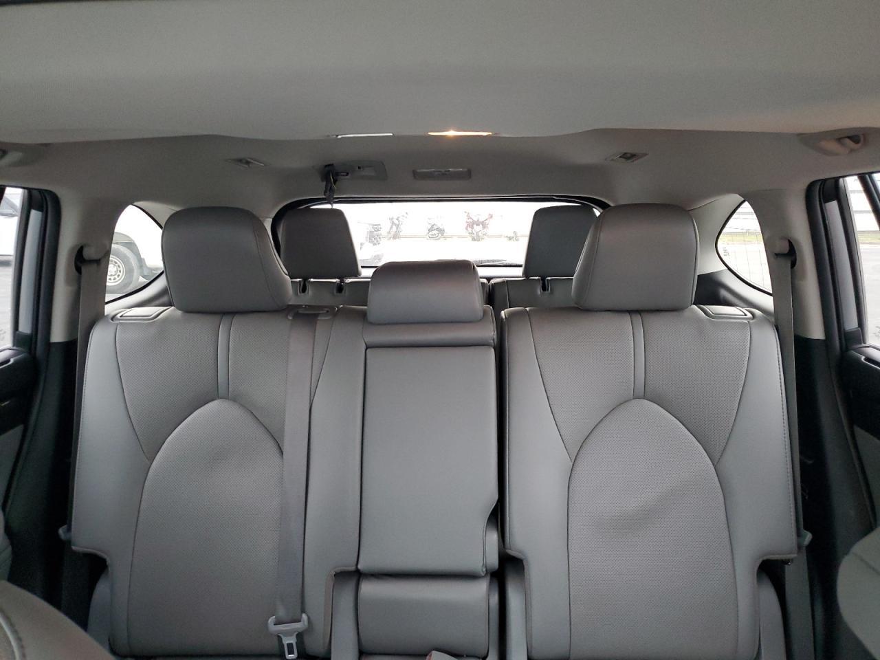 2021 Toyota Highlander - zdjęcie 10