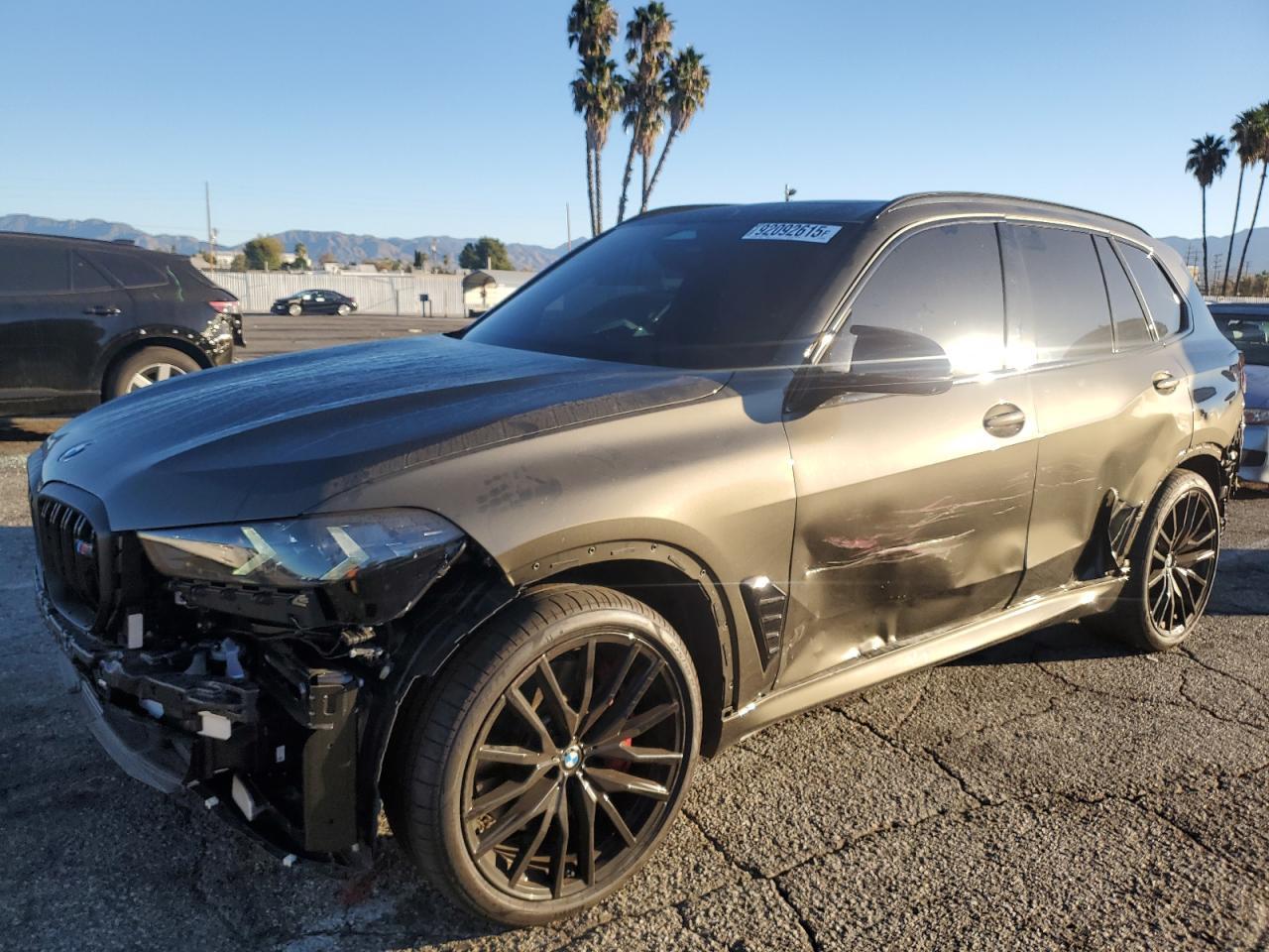 2025 BMW X5 M60I - zdjęcie główne