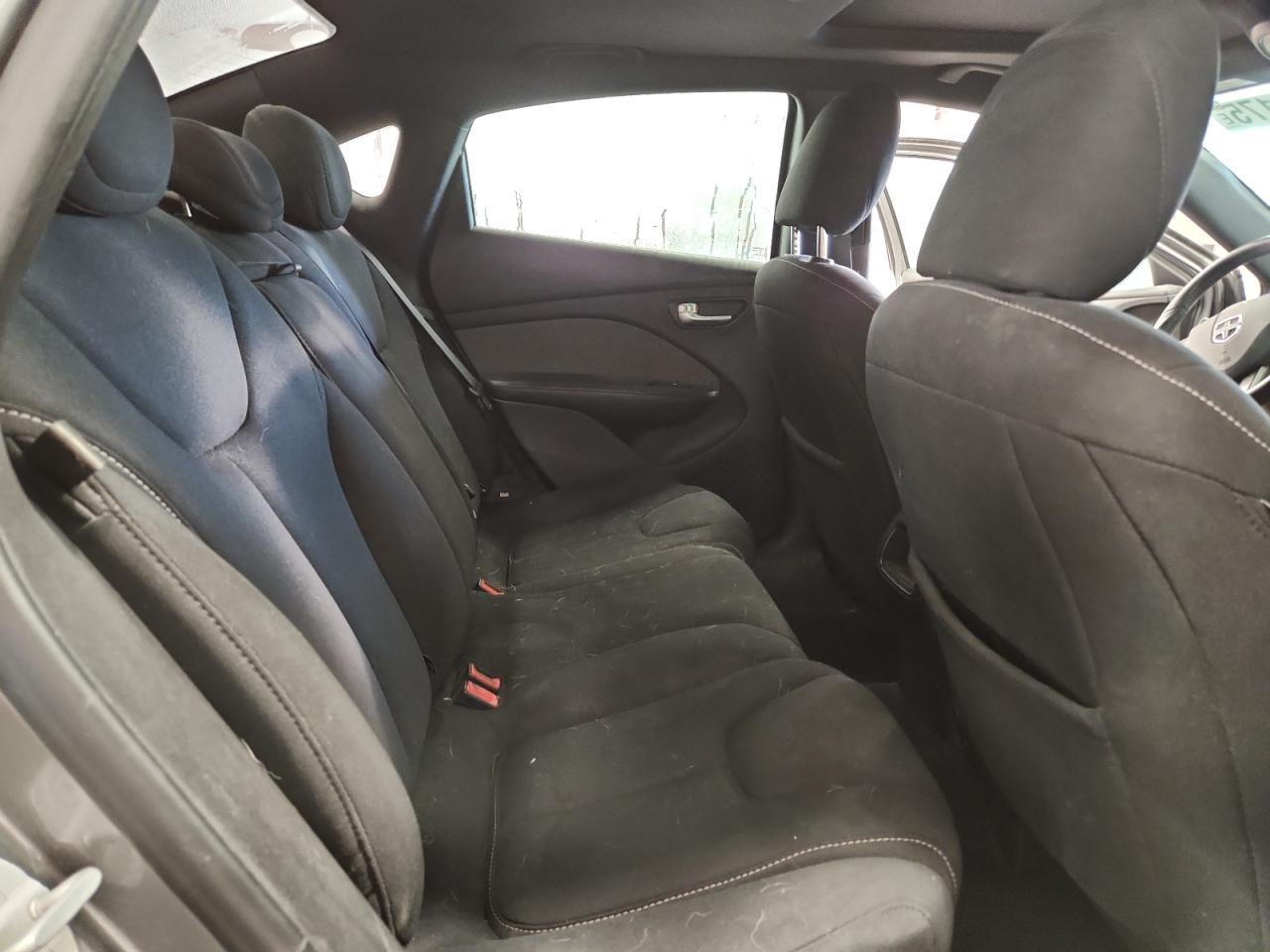 2013 Dodge Dart Limited - zdjęcie 10
