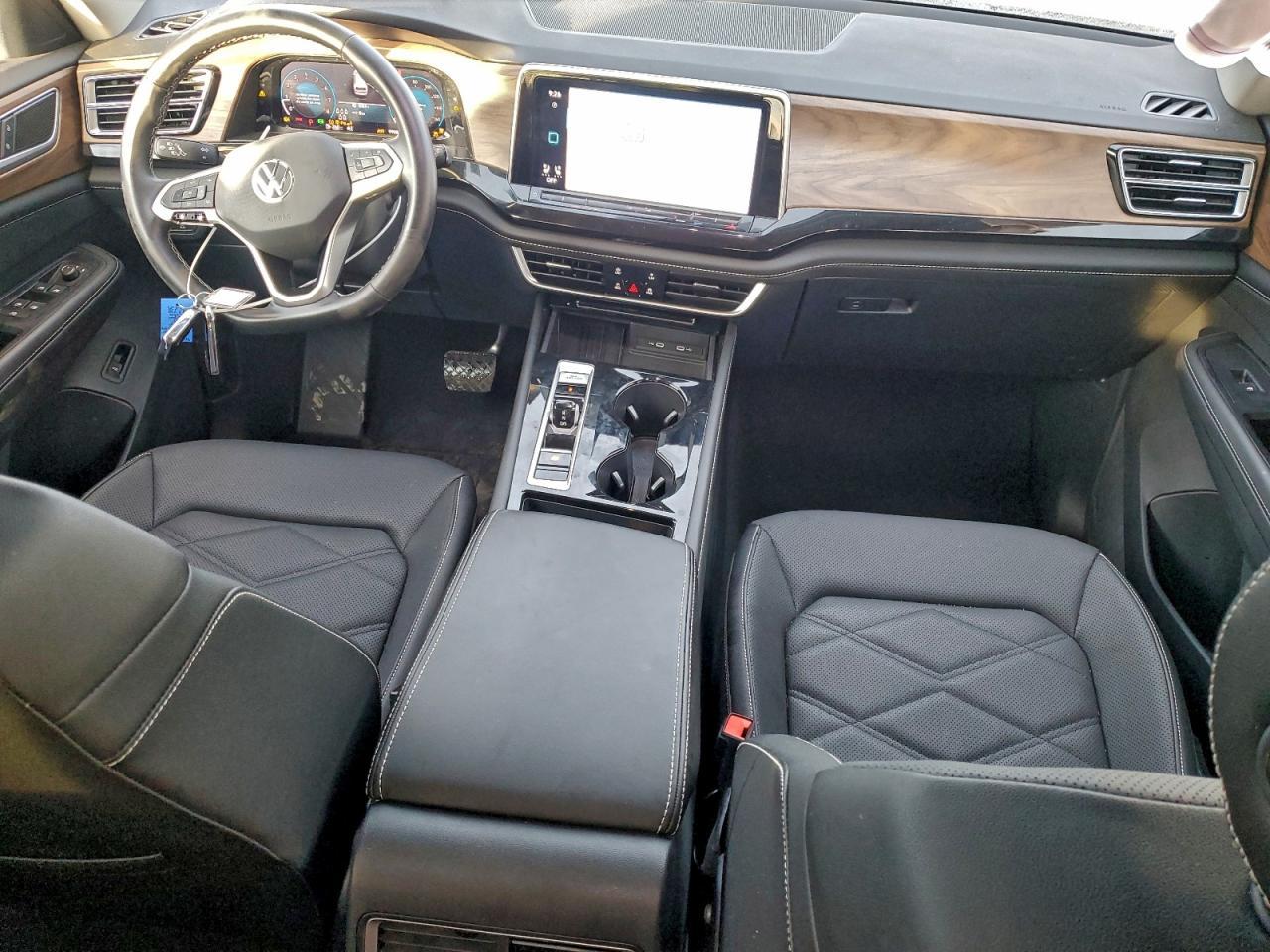 2025 Volkswagen Atlas 2.0T Se Technology - zdjęcie 8