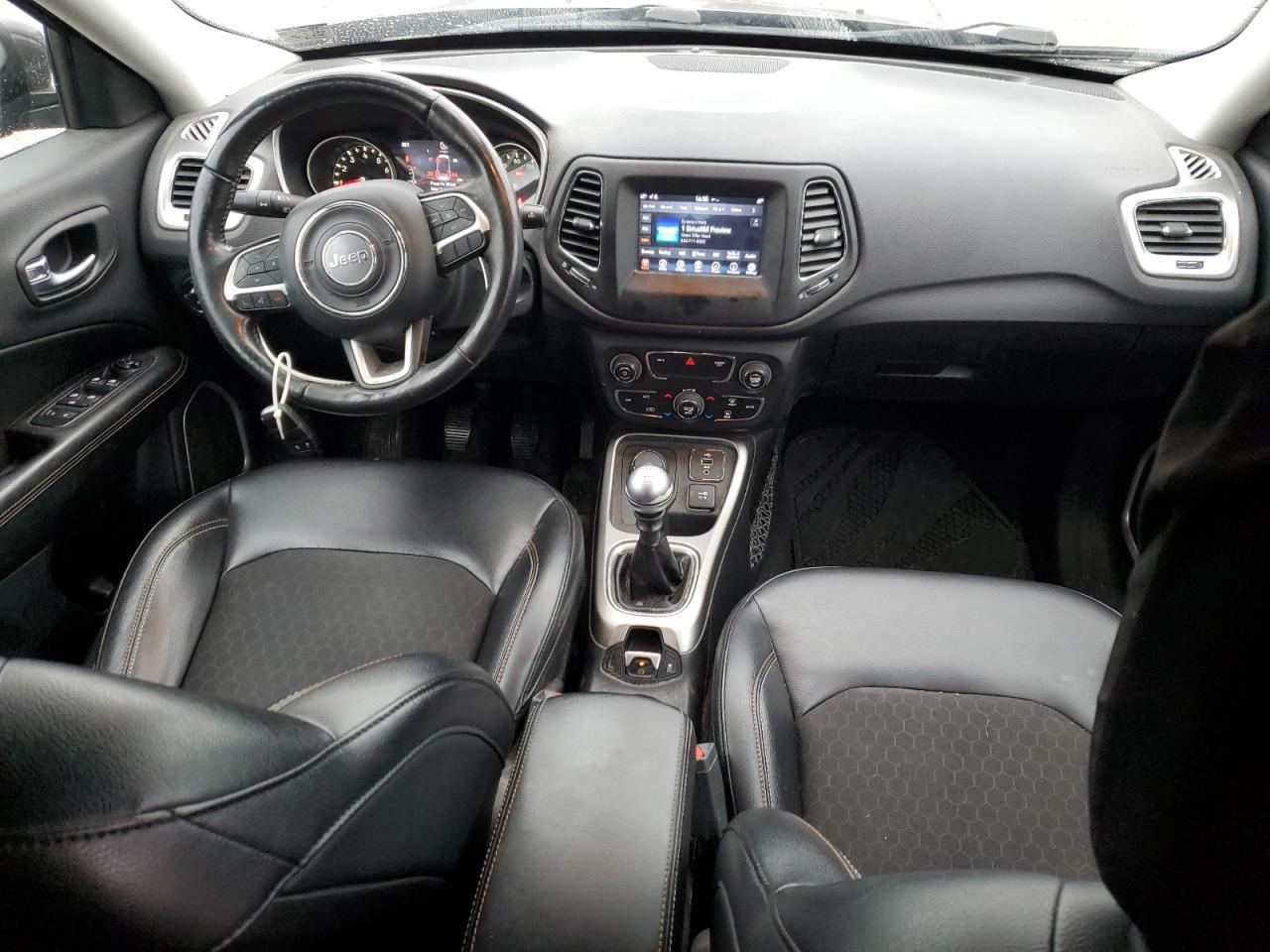 2017 Jeep Compass - zdjęcie 8