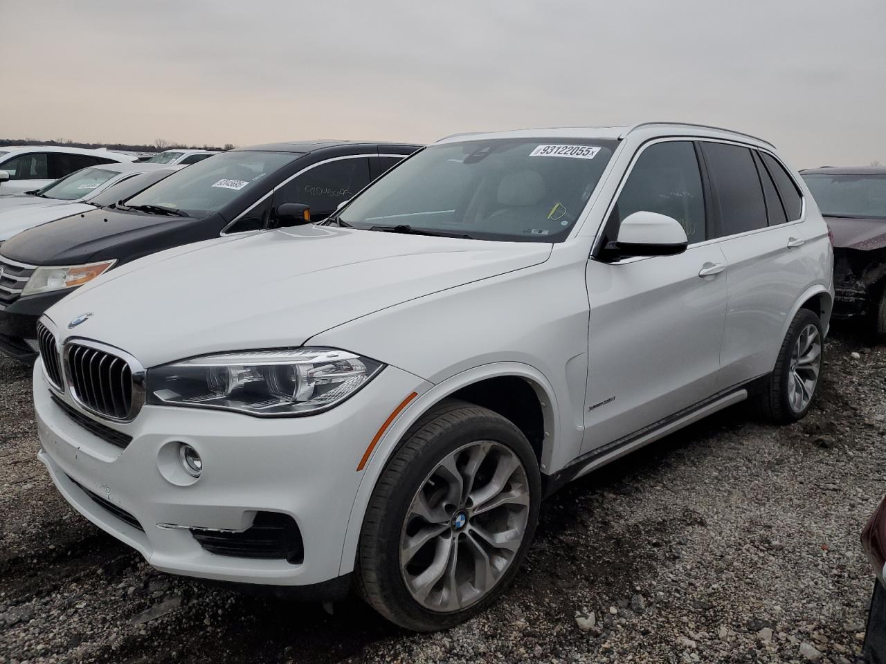 2016 BMW X5 - zdjęcie główne