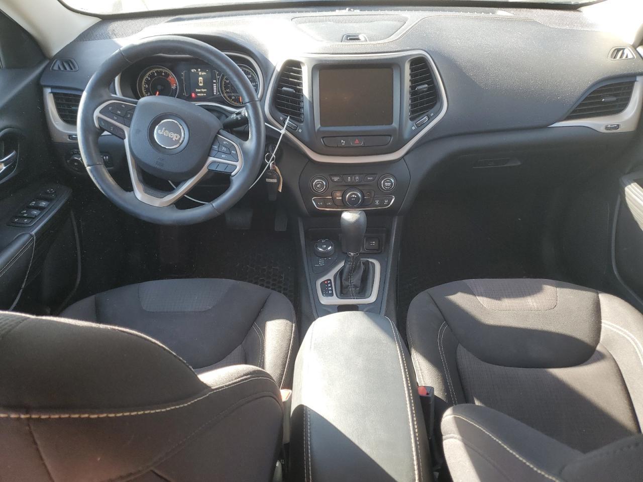 2017 Jeep Cherokee - zdjęcie 8