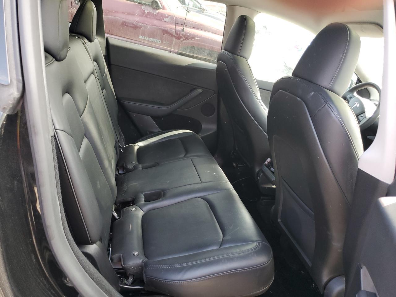 2024 Tesla Y - zdjęcie 11