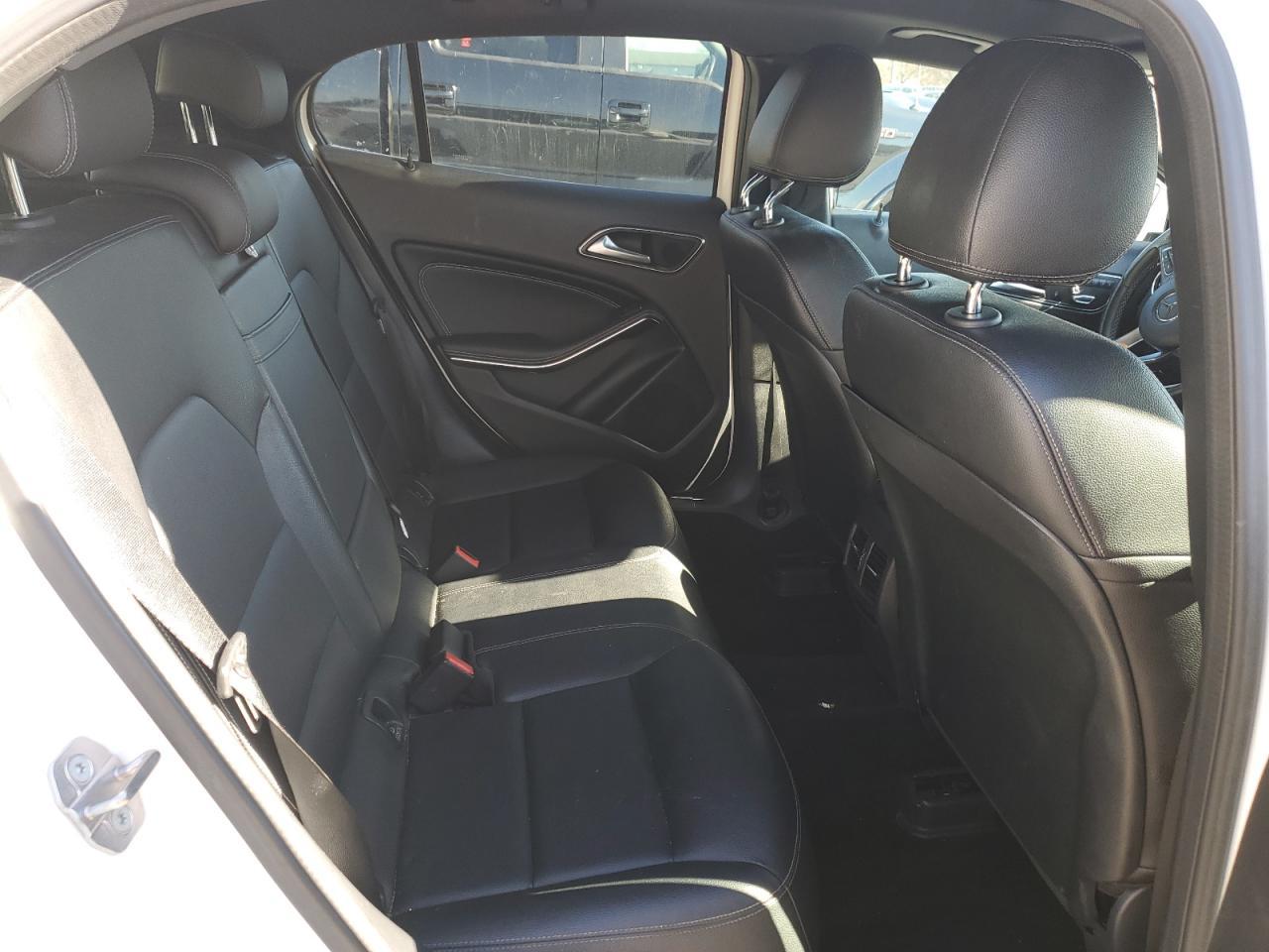 2018 Mercedes-Benz Gla 250 4Matic - zdjęcie 11