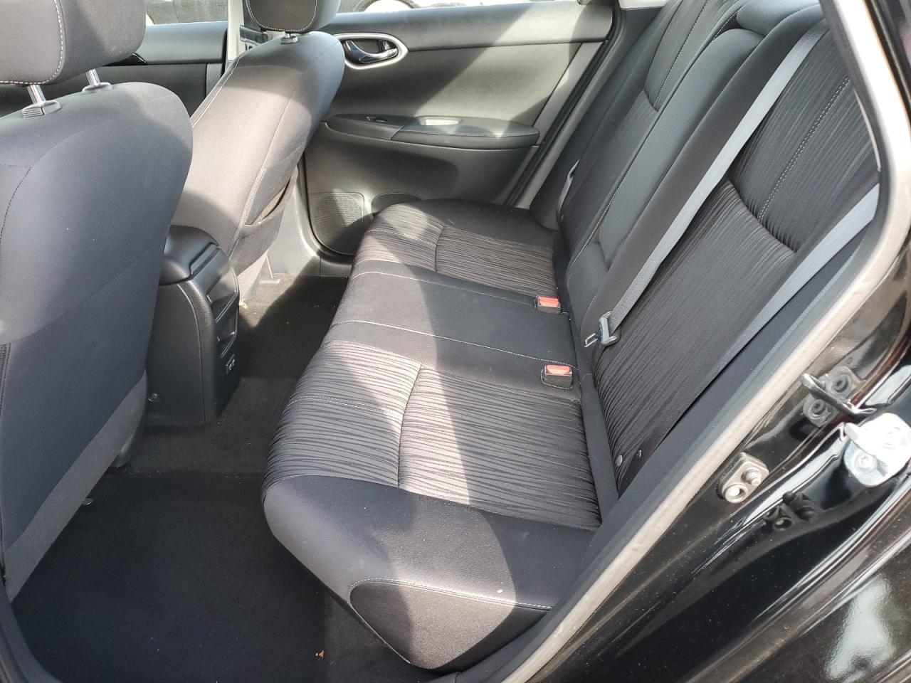 2018 Nissan Sentra - zdjęcie 10