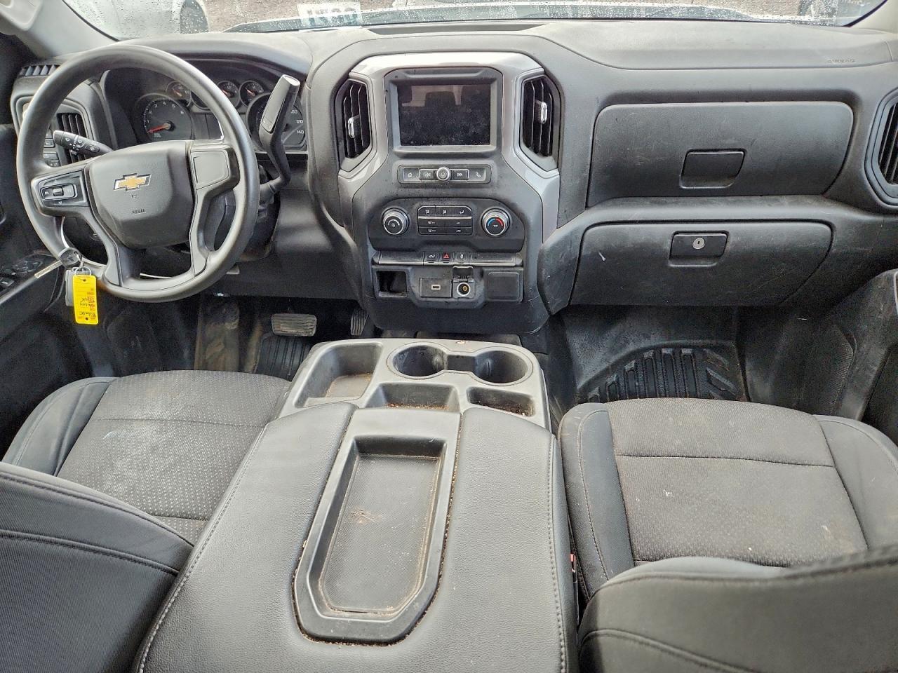 2019 Chevrolet Silverado - zdjęcie 8