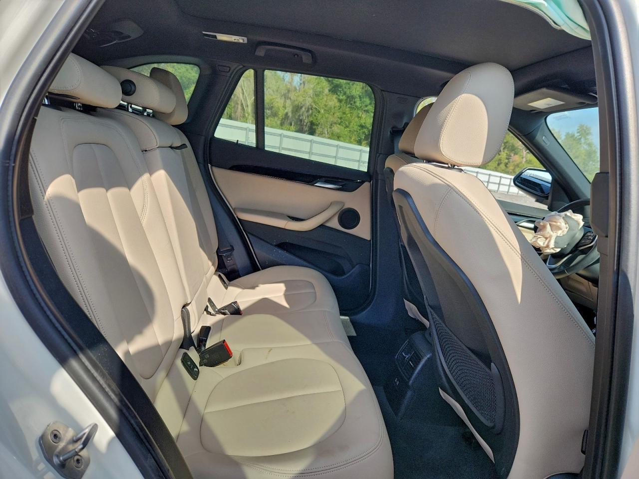 2021 BMW X1 xDrive28I - zdjęcie 10