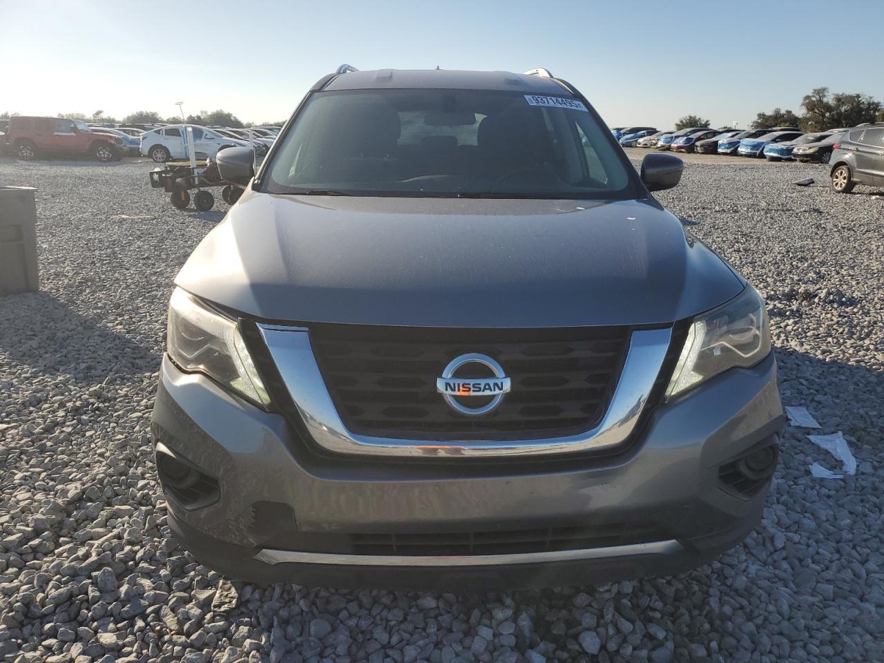 2018 Nissan Pathfinder - zdjęcie 5