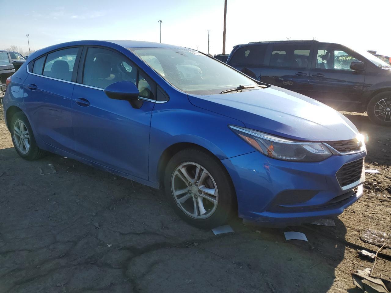 2018 Chevrolet Cruze - zdjęcie 4