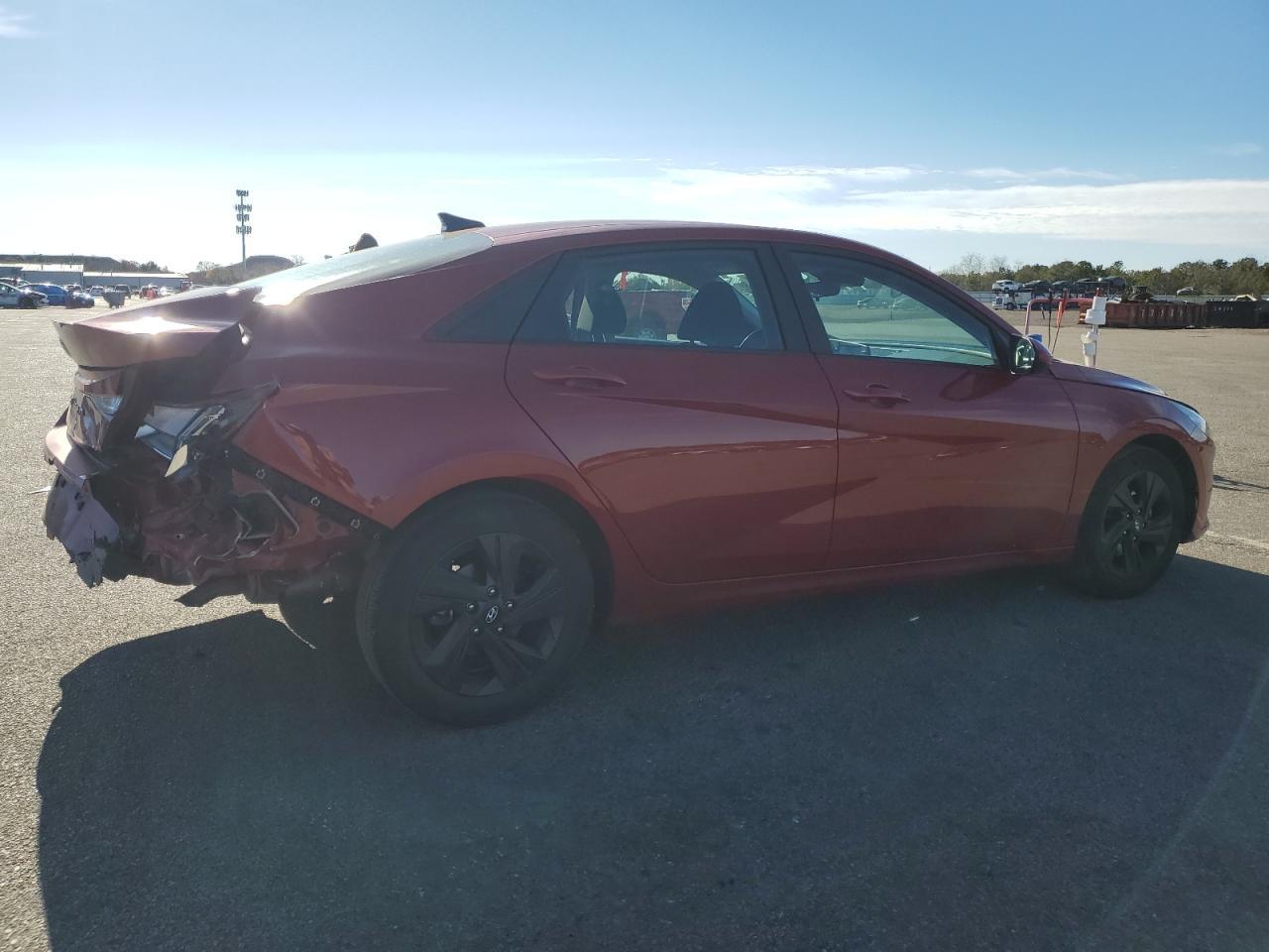 2023 Hyundai Elantra - zdjęcie 3