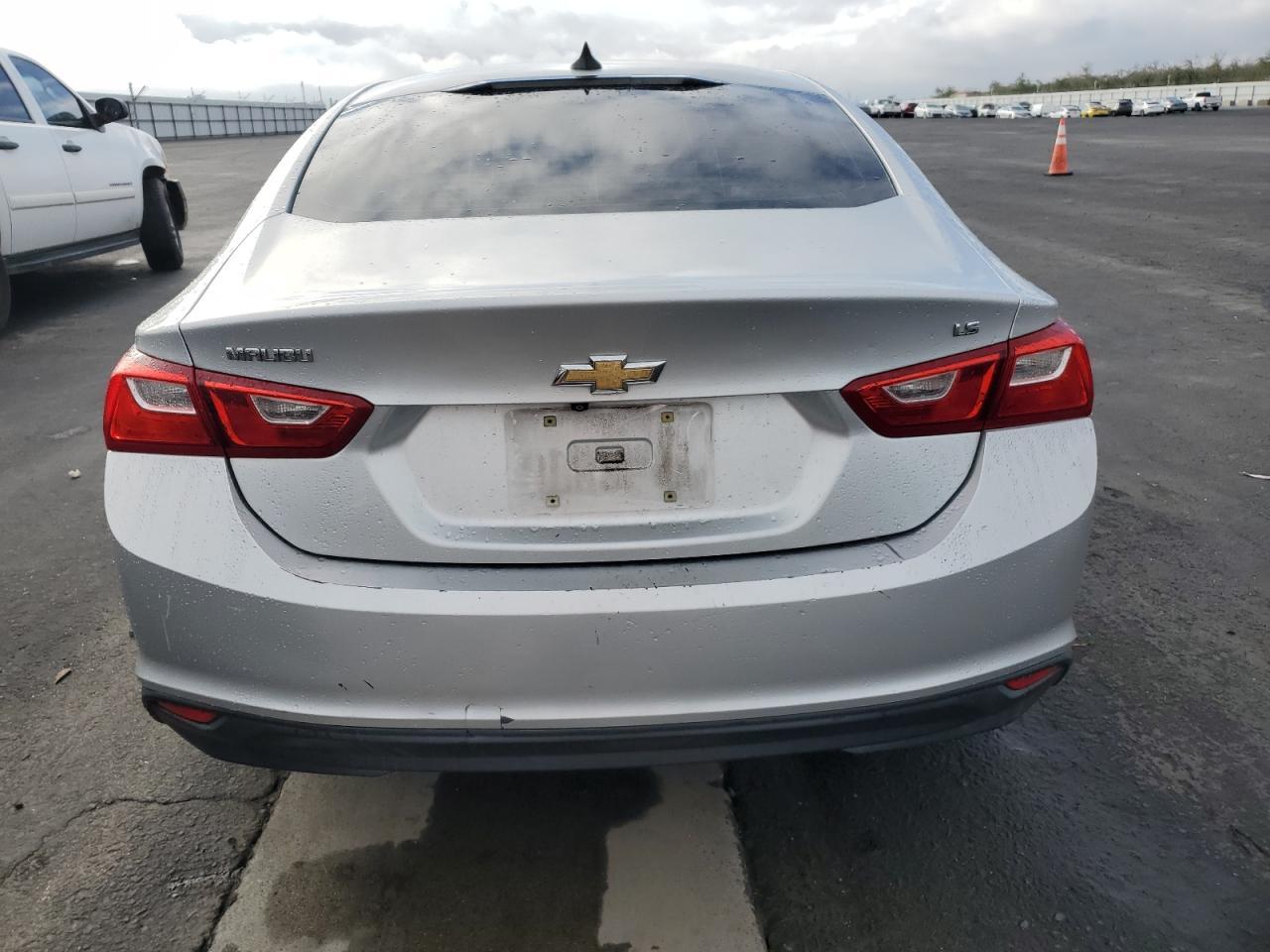 2016 Chevrolet Malibu Ls - zdjęcie 6