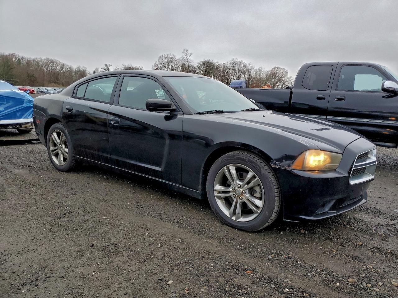 2013 Dodge Charger Sxt - zdjęcie 4