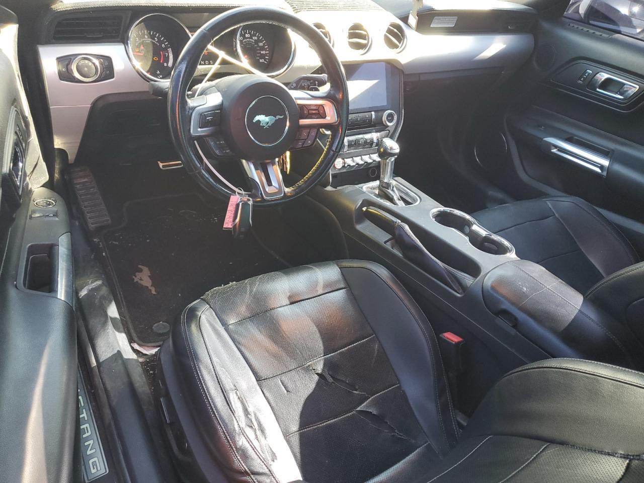 2015 Ford Mustang - zdjęcie 8