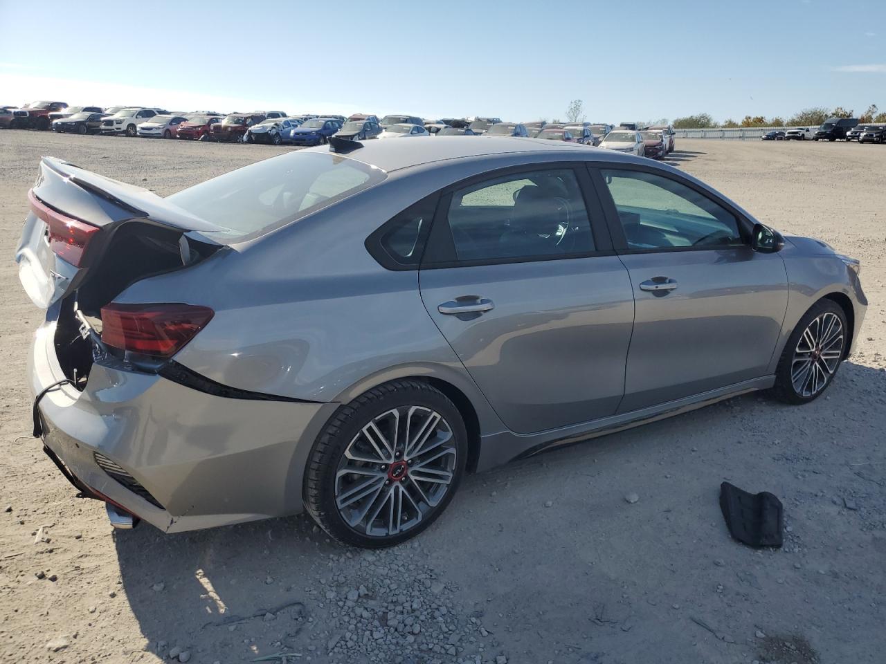2023 Kia Forte Gt - zdjęcie 3