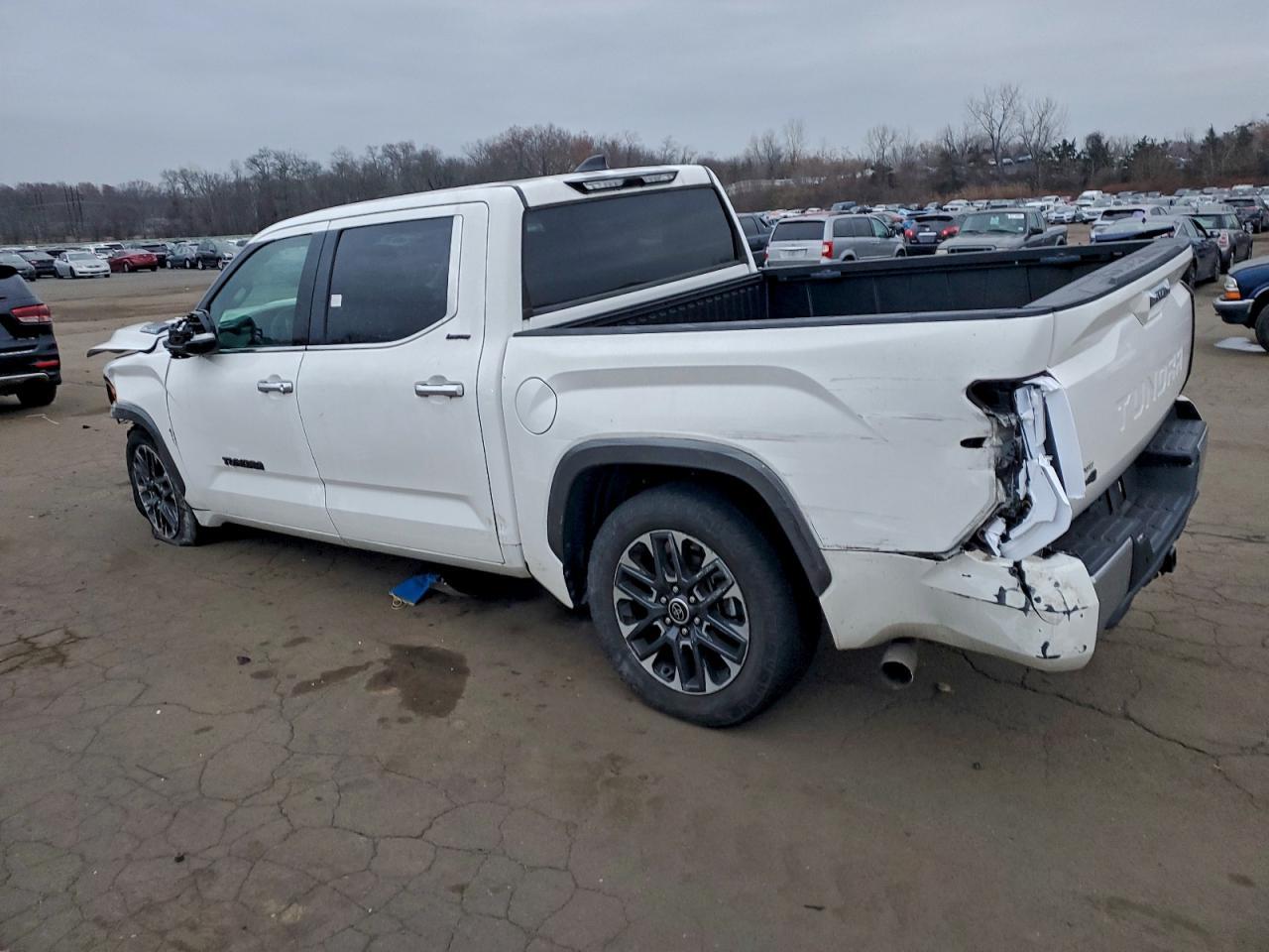 2023 Toyota Tundra Crewmax Limited - zdjęcie 2