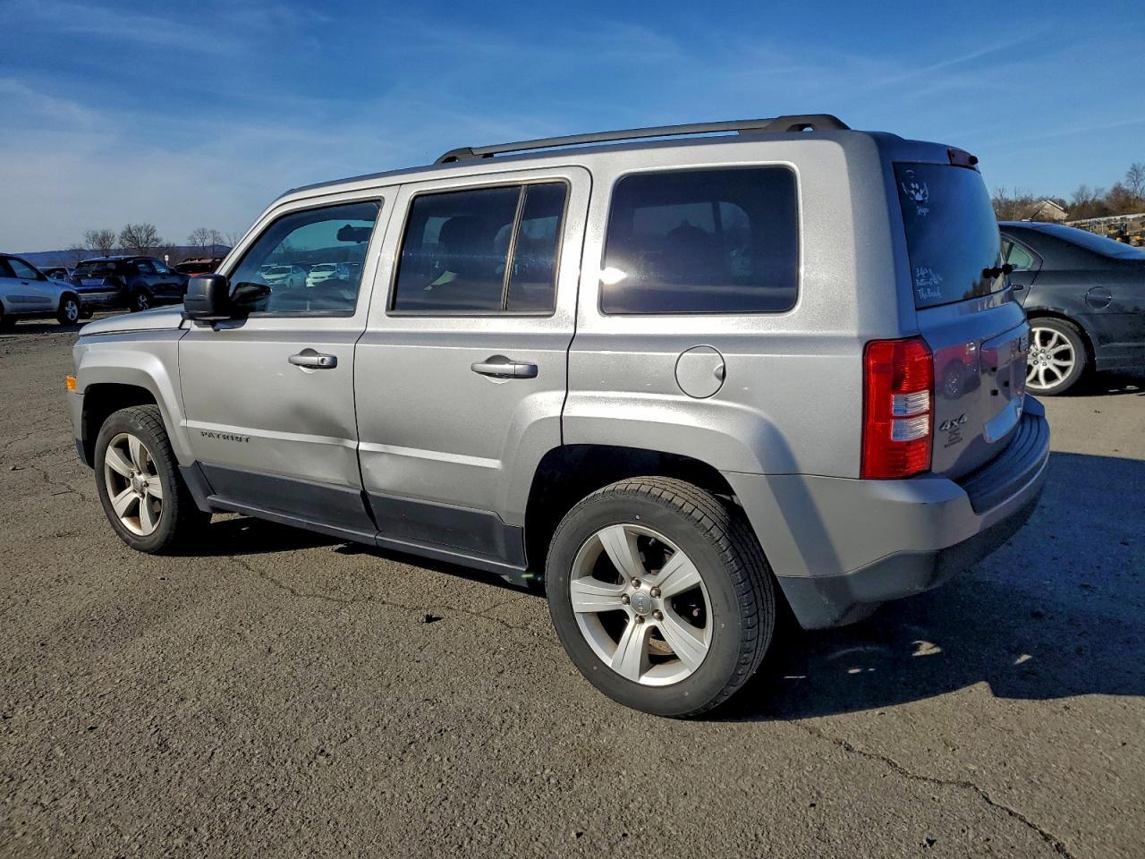 2014 Jeep Liberty (Patriot) - zdjęcie 2