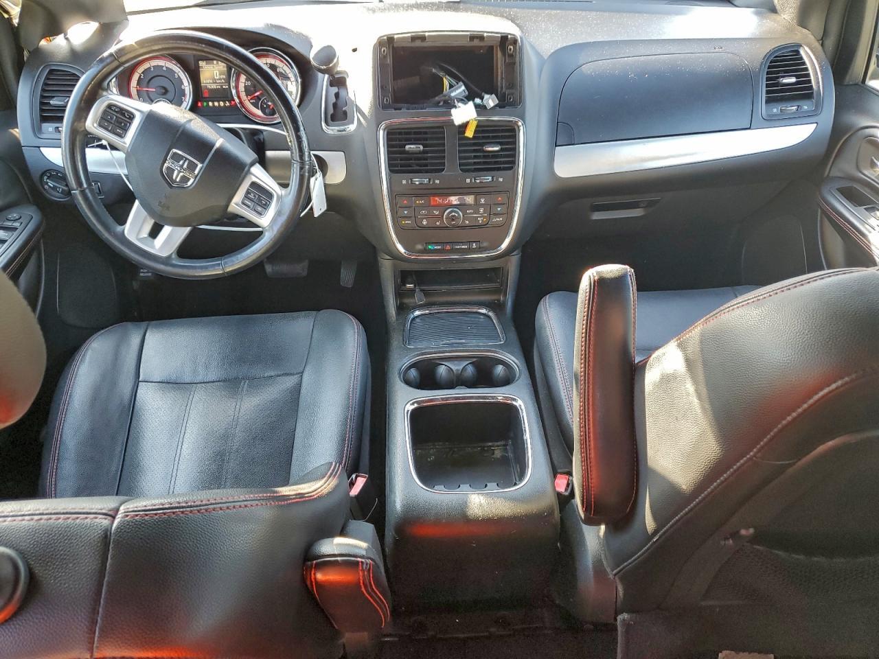 2019 Dodge Caravan - zdjęcie 8