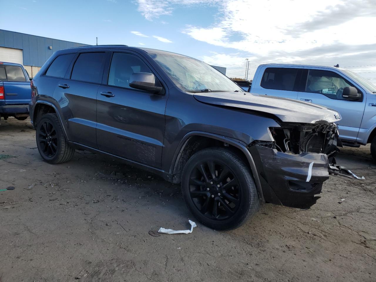 2018 Jeep Grand Cherokee Laredo - zdjęcie 4