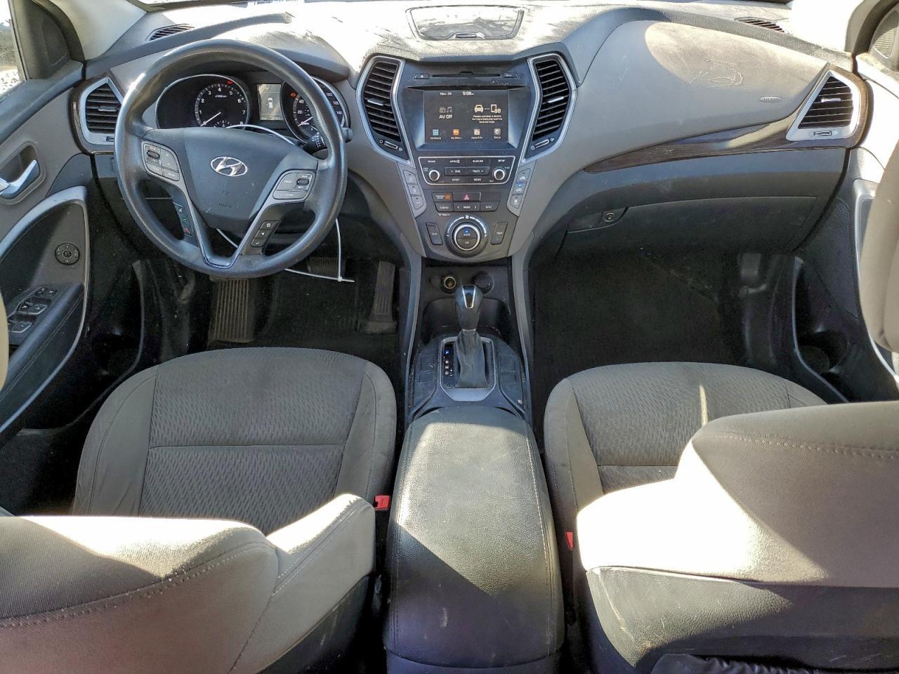 2017 Hyundai Santa Fe Se - zdjęcie 8
