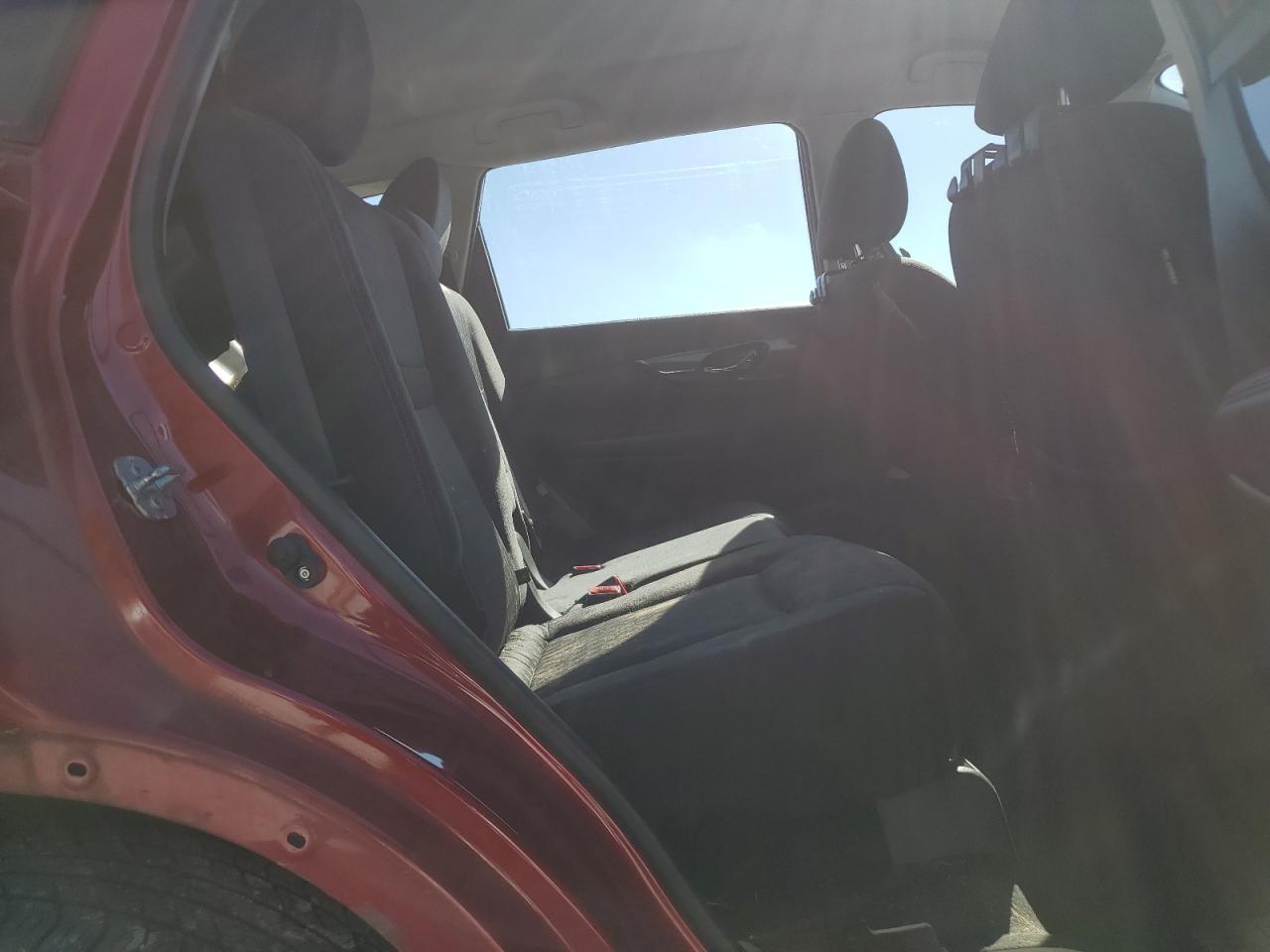 2017 Nissan Rogue - zdjęcie 11