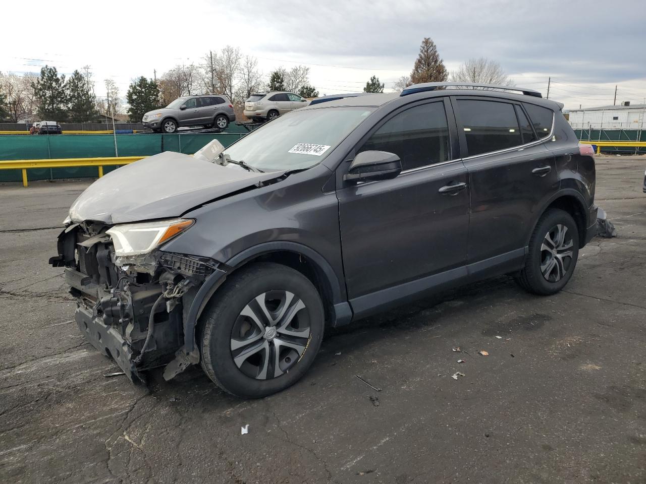 2017 Toyota Rav4 Le - zdjęcie główne