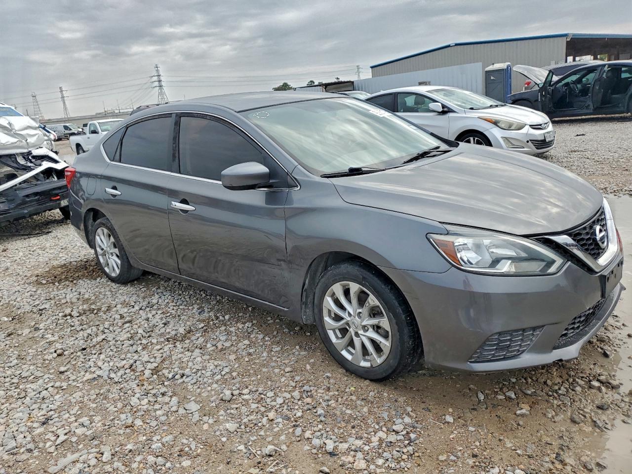 2017 Nissan Sentra S - zdjęcie 4