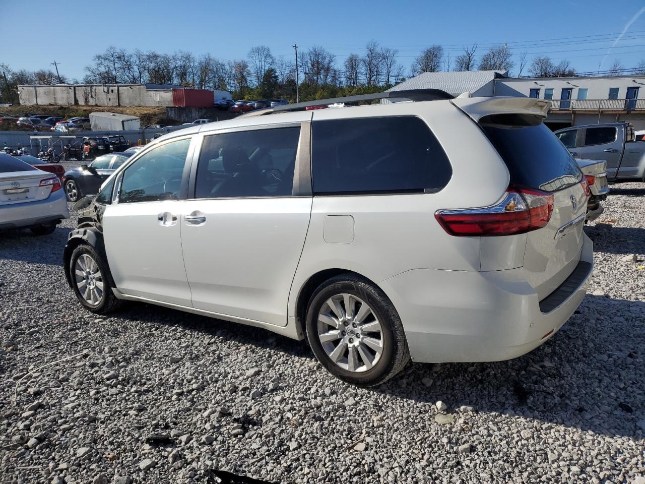 2015 Toyota Sienna Xle - zdjęcie 2