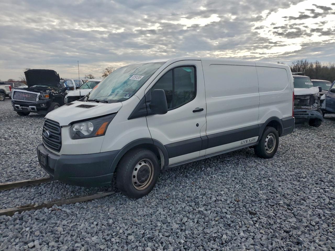 2019 Ford Transit - zdjęcie główne