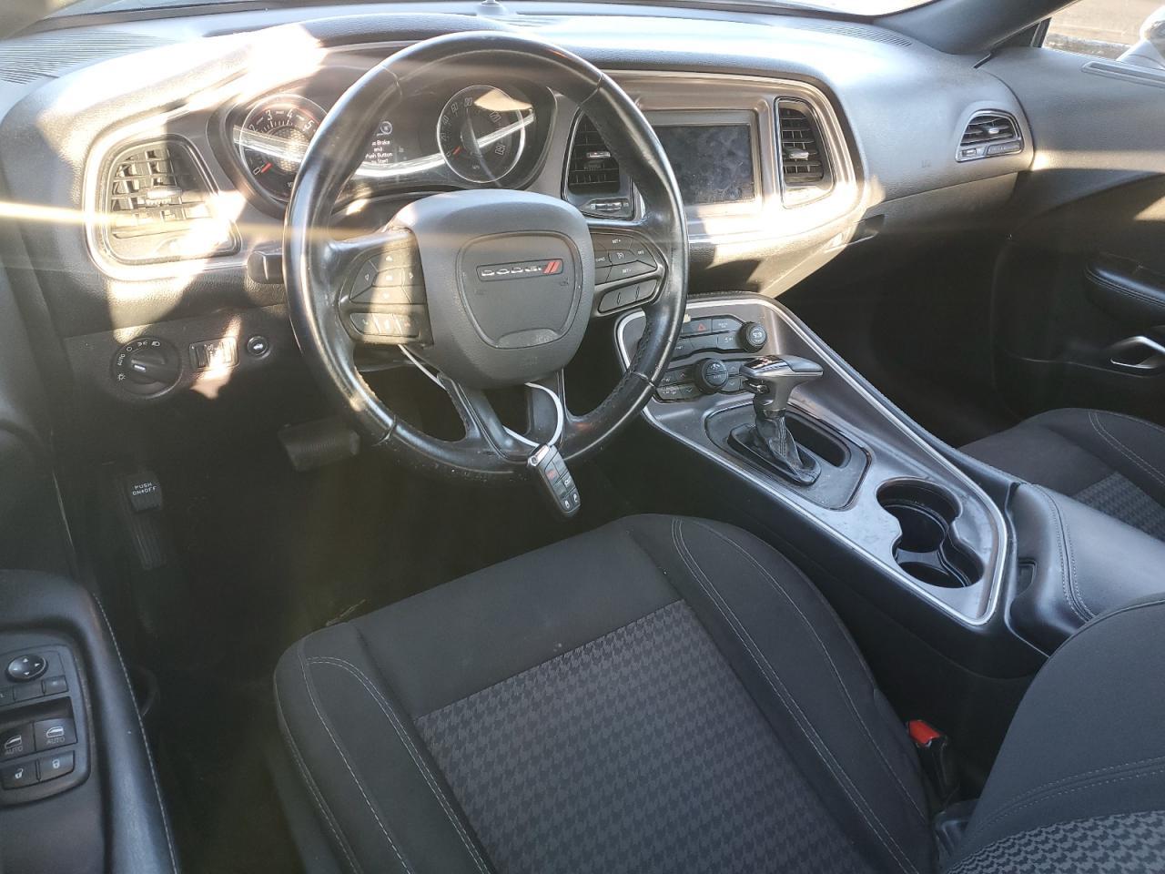 2020 Dodge Challenger - zdjęcie 8