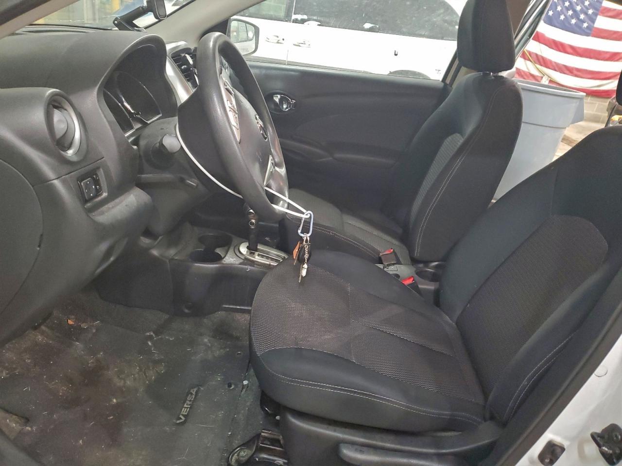 2015 Nissan Versa S - zdjęcie 7