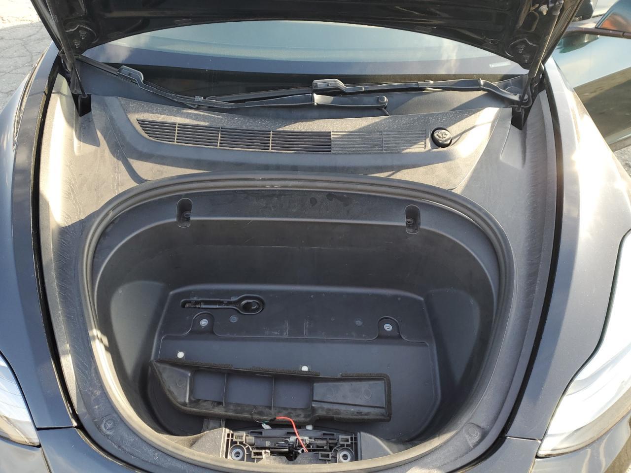 2020 Tesla Model 3 - zdjęcie 11