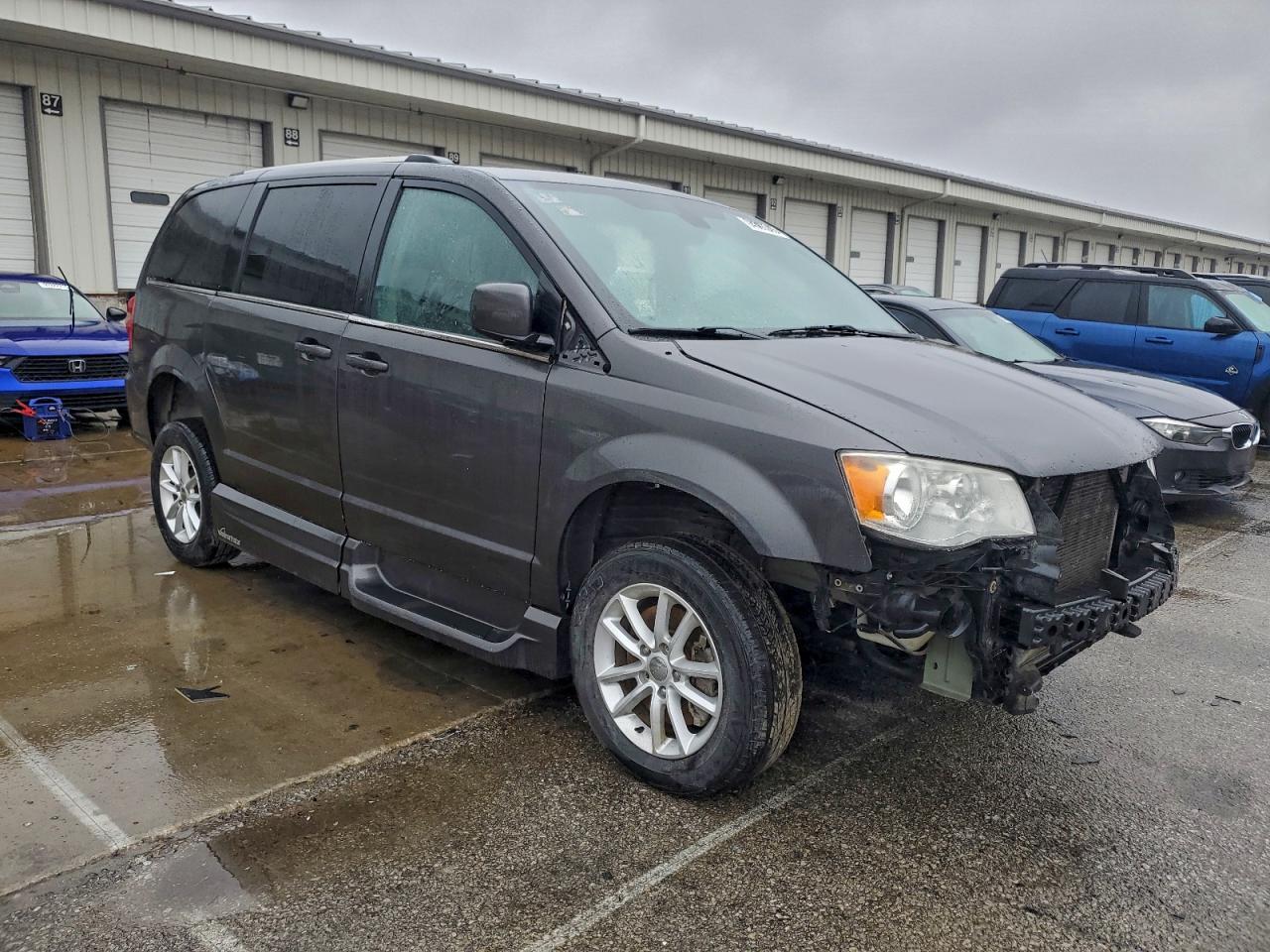 2019 Dodge Grand Caravan Sxt - zdjęcie 4