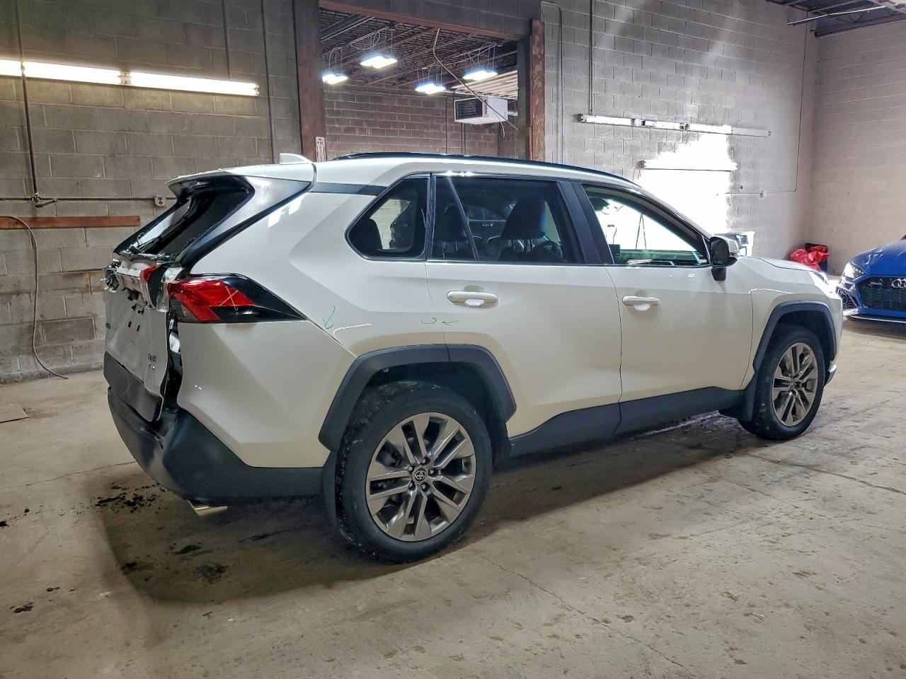 2020 Toyota RAV 4 - zdjęcie 3