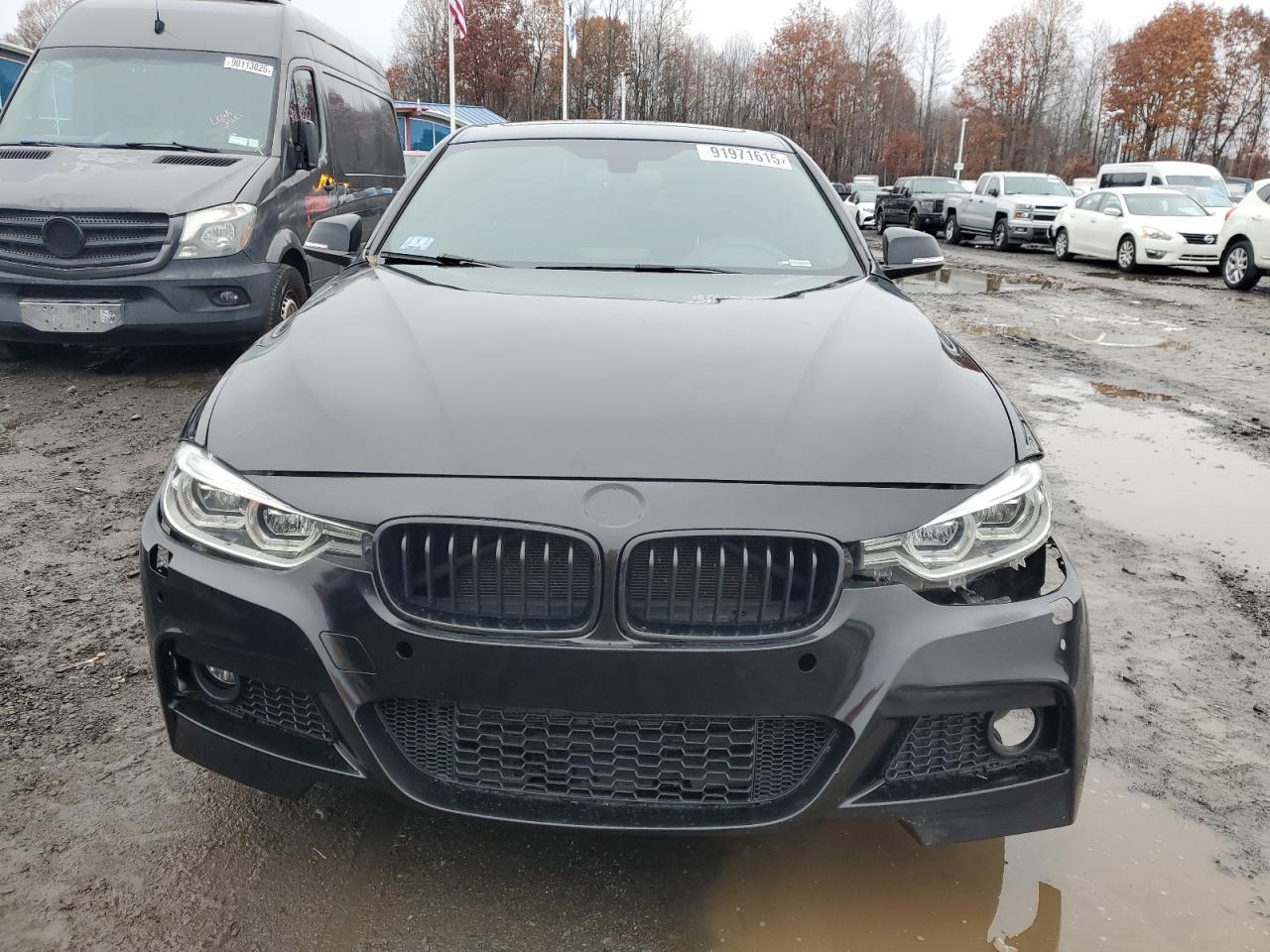 2018 BMW 330 Xi - zdjęcie 5