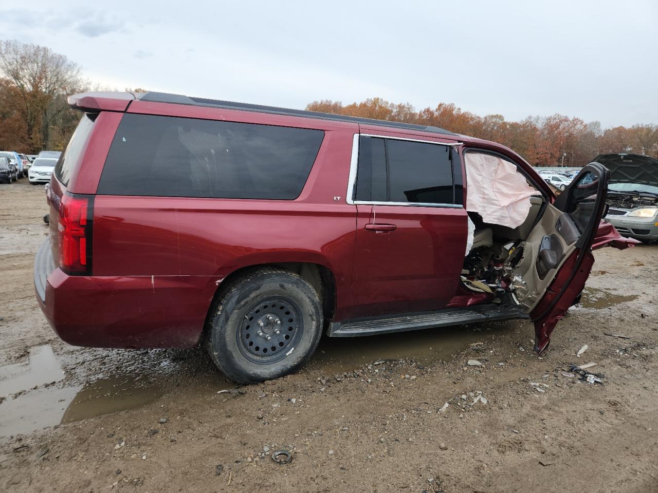 2017 Chevrolet Suburban C1500 Lt - zdjęcie 3