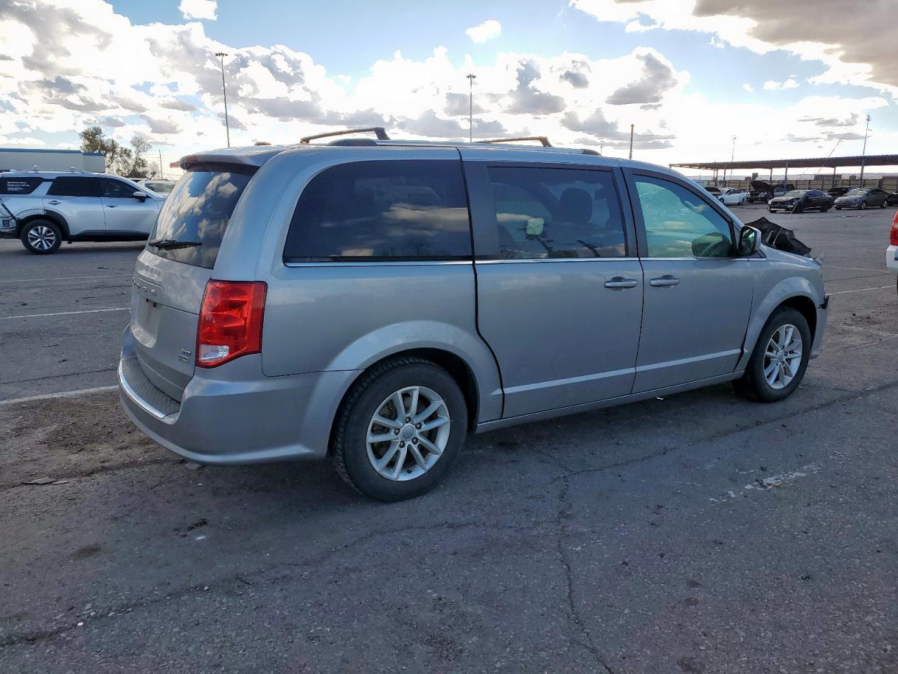 2019 Dodge Grand Caravan Sxt - zdjęcie 3