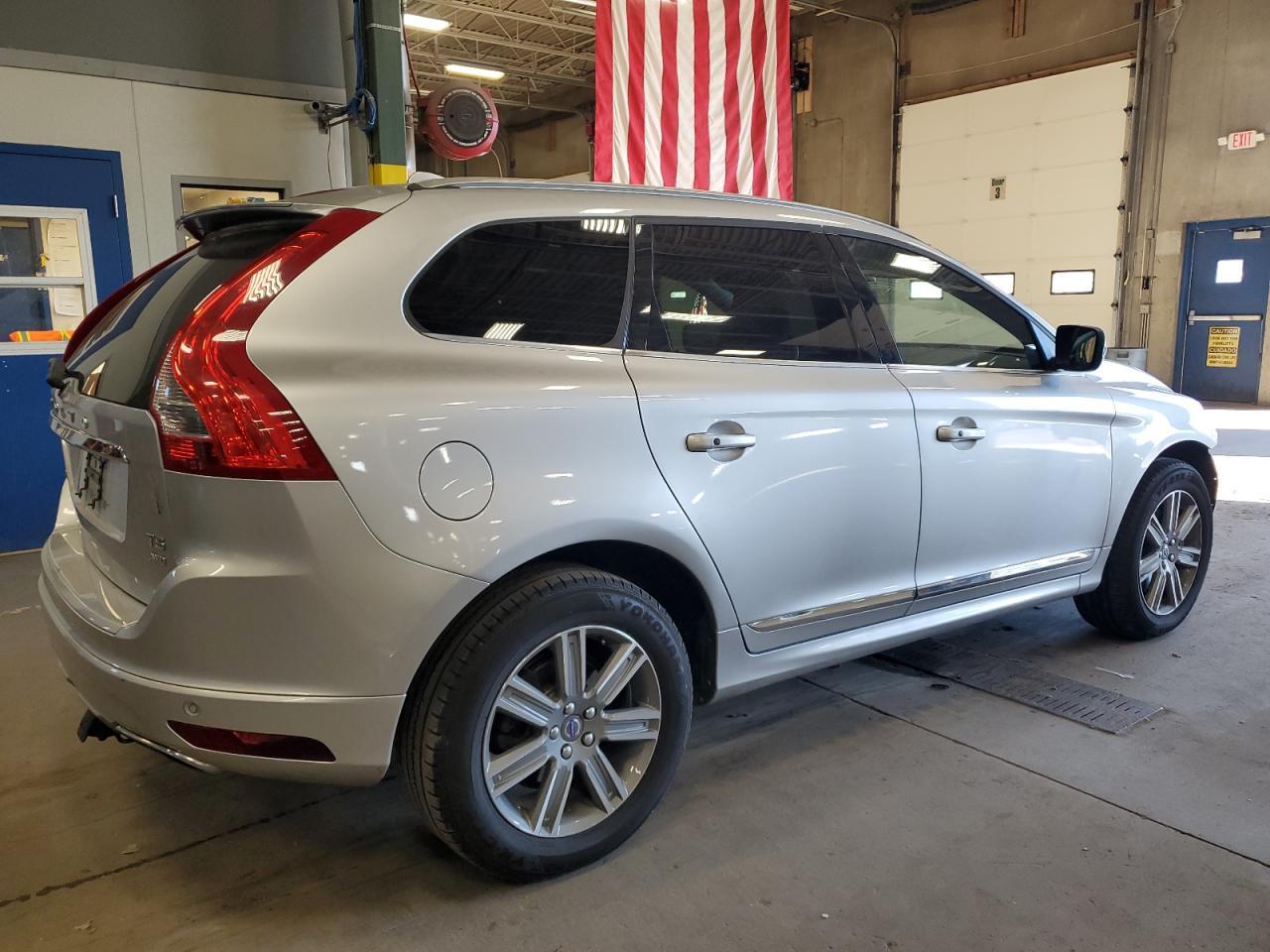 2017 Volvo XC60 - zdjęcie 3