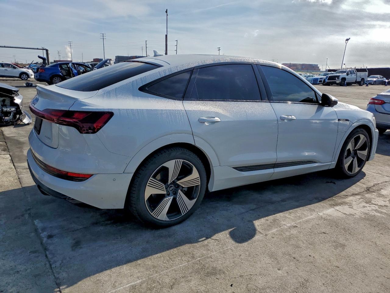 2021 Audi E-Tron Sportback Prestige - zdjęcie 3