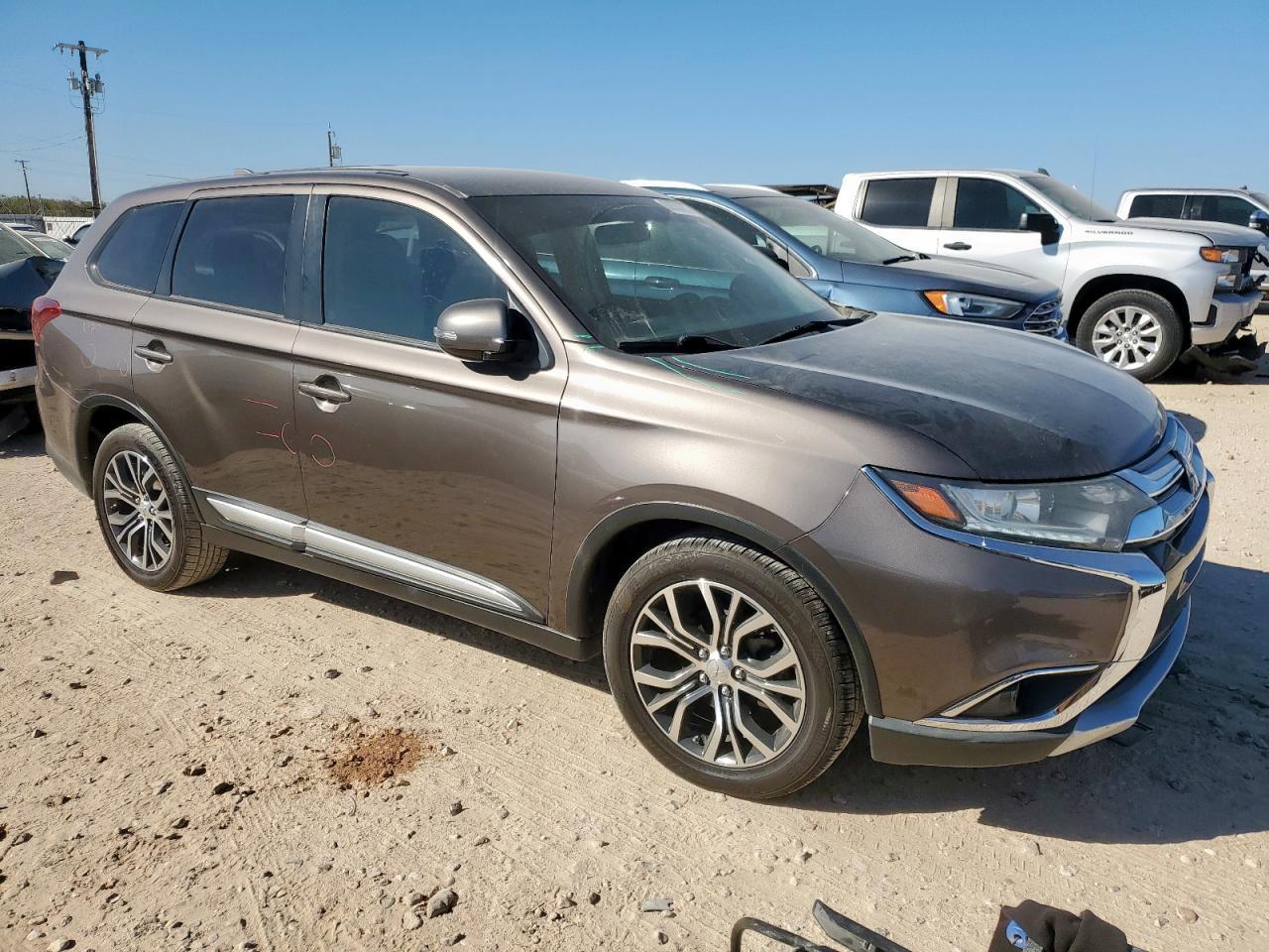 2017 Mitsubishi Outlander - zdjęcie 4