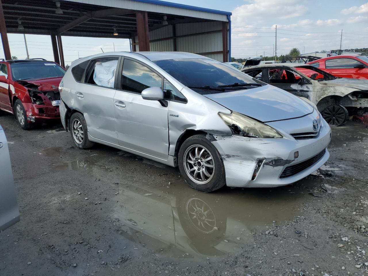 2014 Toyota Prius V - zdjęcie 4