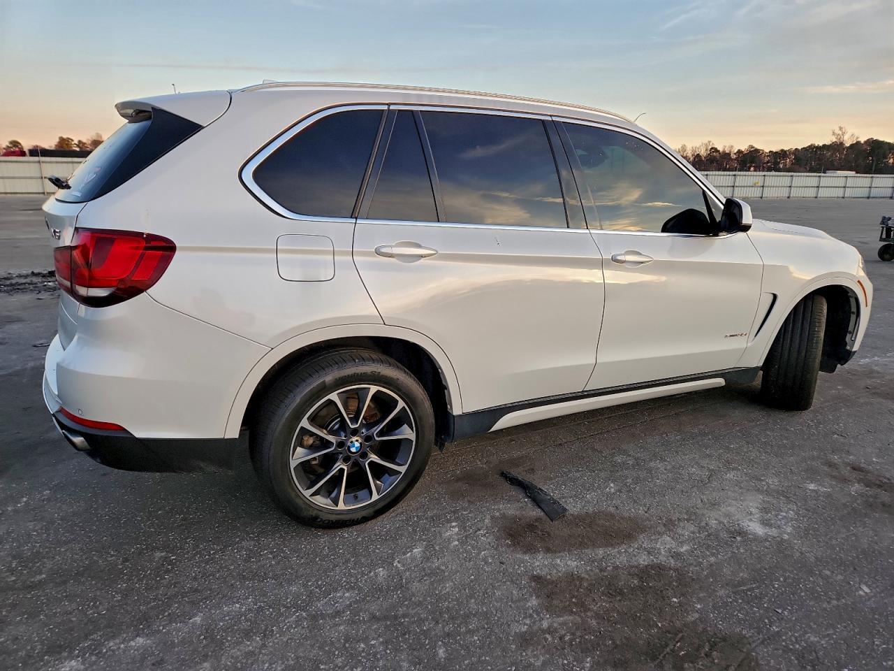 2017 BMW X5 Sdrive35I - zdjęcie 3