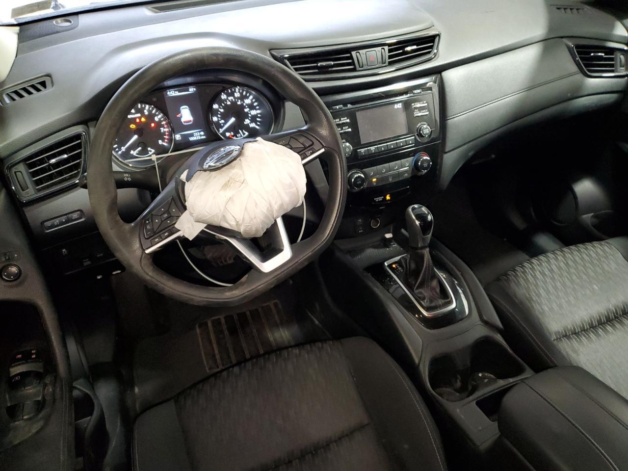 2017 Nissan Rogue - zdjęcie 8