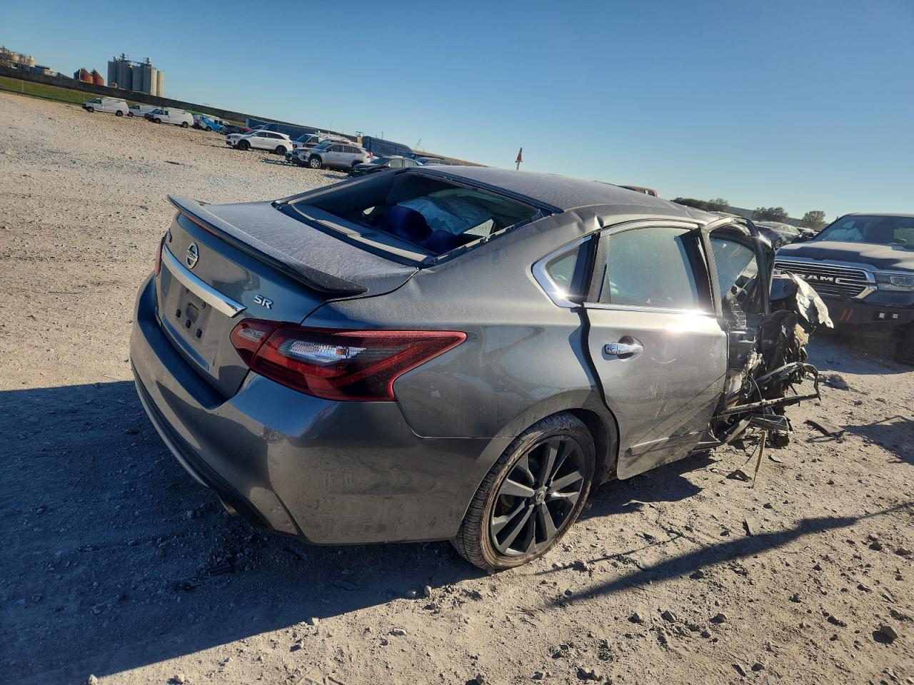 2017 Nissan Altima - zdjęcie 3