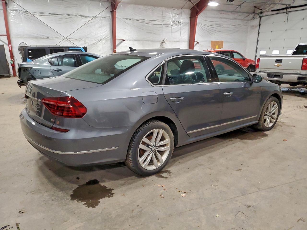2017 Volkswagen Passat - zdjęcie 3