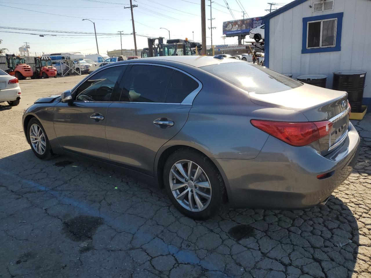 2015 Infiniti Q50 - zdjęcie 2