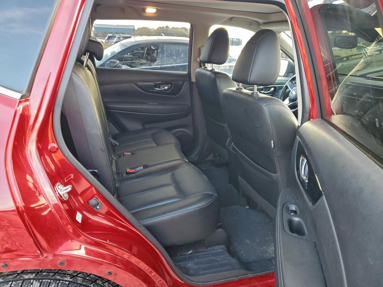 2017 Nissan Rogue - zdjęcie 11