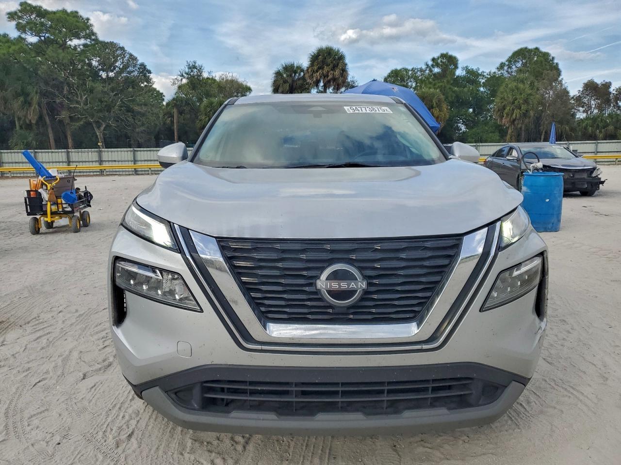 2023 Nissan Rogue Sv - zdjęcie 5