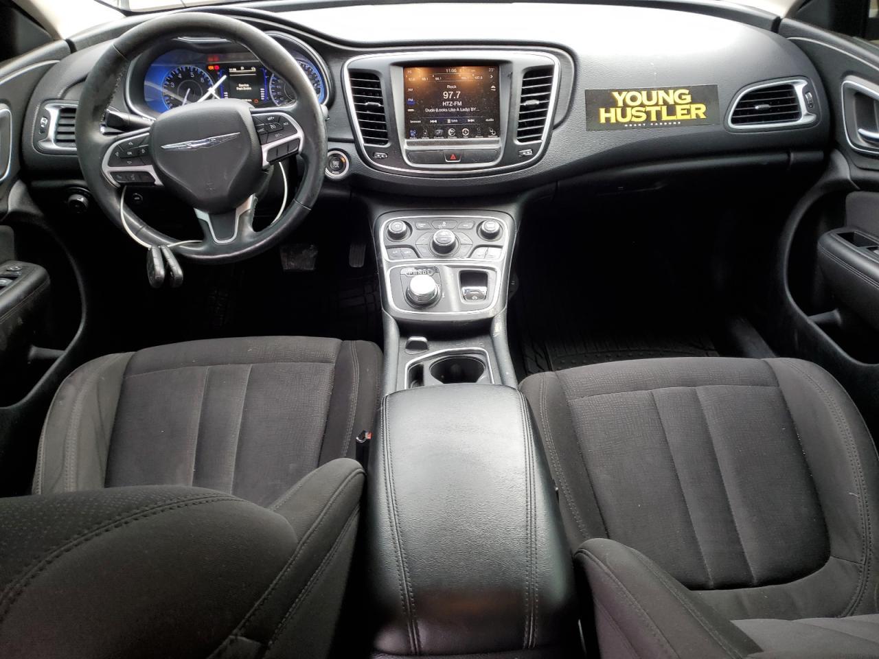 2015 Chrysler 200 - zdjęcie 8