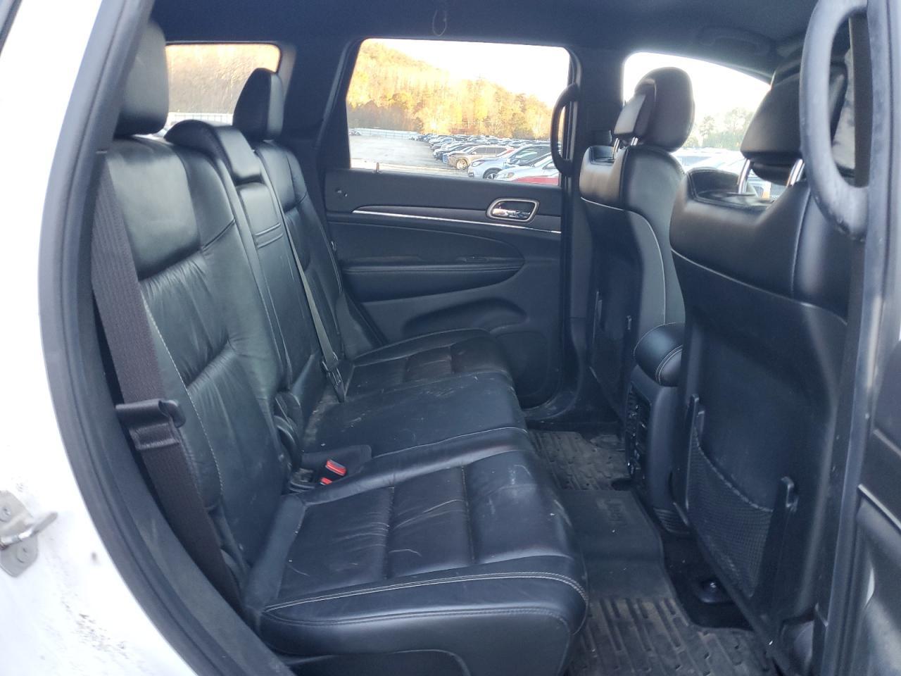 2016 Jeep Grand Cherokee - zdjęcie 11